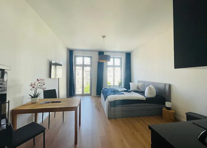 Innenstadt Refugium In Ruhiger Wasserlage+Balkon