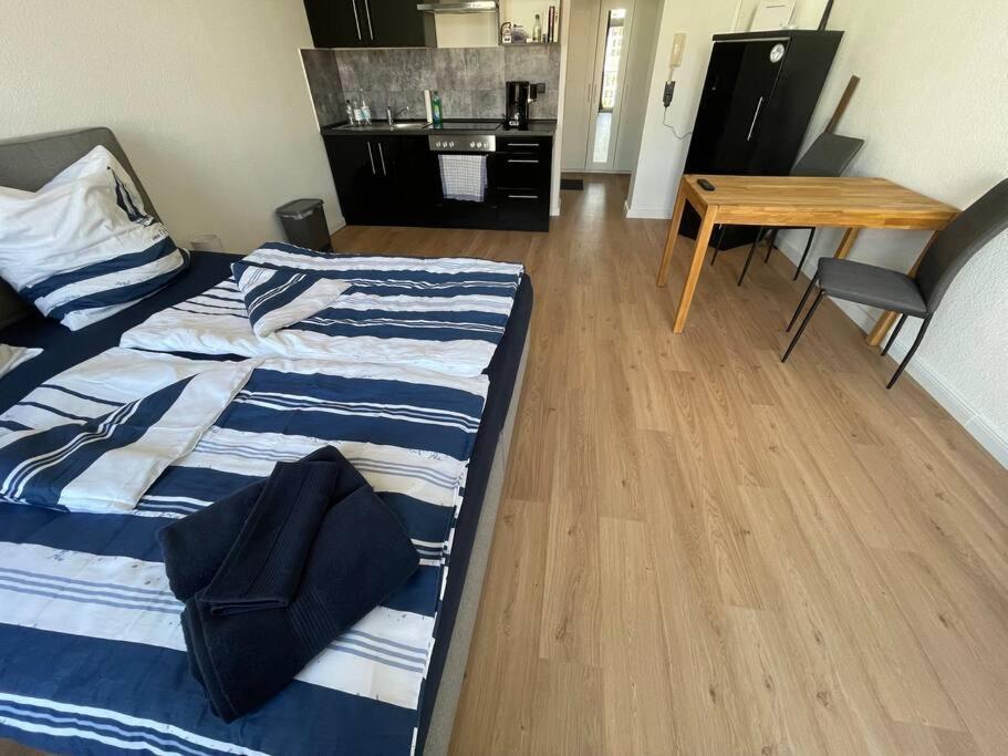 Innenstadt Refugium In Ruhiger Wasserlage+balkon