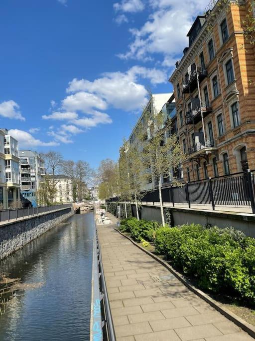 Apartment Innenstadt Refugium In Ruhiger Wasserlage+balkon *