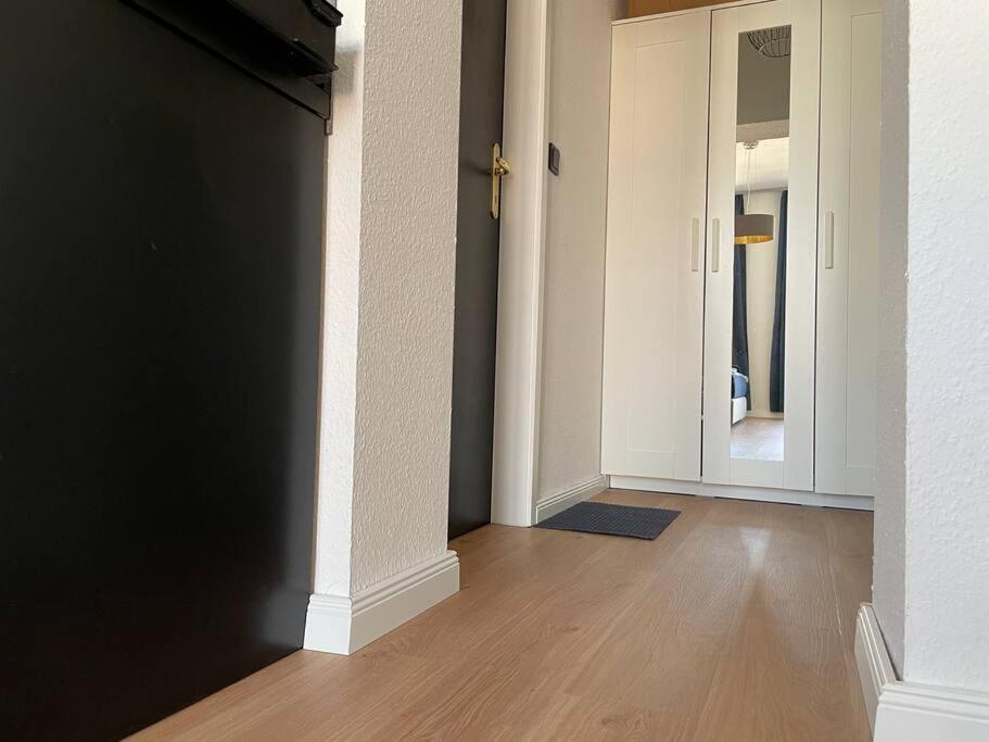 Apartment Innenstadt Refugium In Ruhiger Wasserlage+balkon *