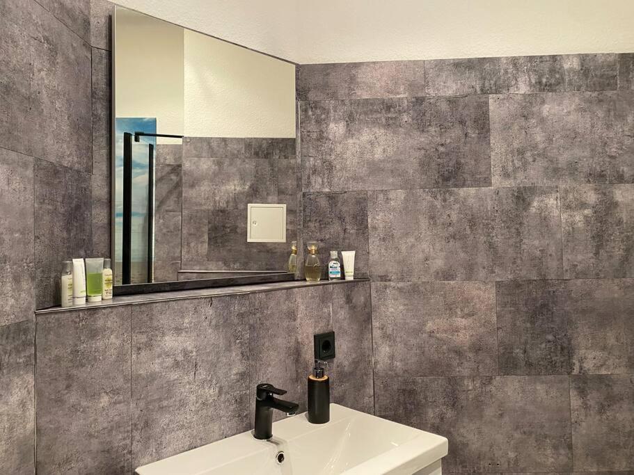 Innenstadt Refugium In Ruhiger Wasserlage+balkon Apartment *